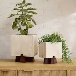 Atkins Planter on Stand