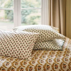 Begonia Pillowcase Set