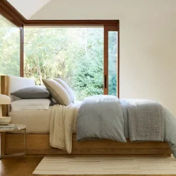 Berkely Wood & Upholstered Bed