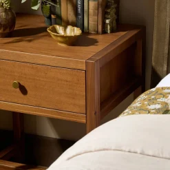 Carys Nightstand (22")