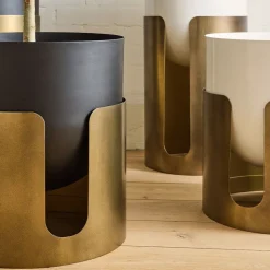 Ciro Metal Standing Planters