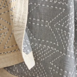 Double Cloth Arrow Blanket