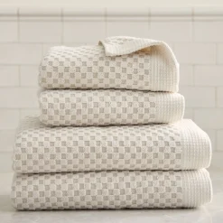 Elara Bath Towels