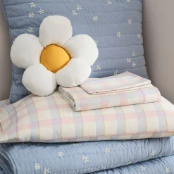 Embroidered Daisy Quilt & Shams