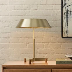 Hennings Metal Table Lamp (20")