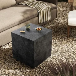 Hoshi Square Outdoor Side Table (18")
