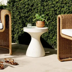 Hourglass Outdoor Side Table (16")