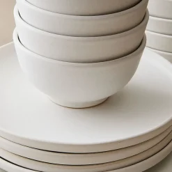 Kanto Stoneware Dinnerware (Set of 16)