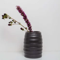 Keraclay Ribbed Vase