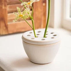 Lidded Flower Frog
