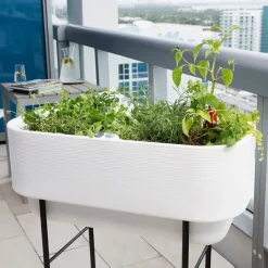 Lightweight Raised Nest Indoor/Outdoor Planters