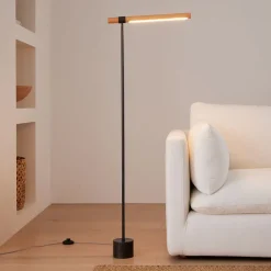 Linear Wood LED Floor Lamp (52")