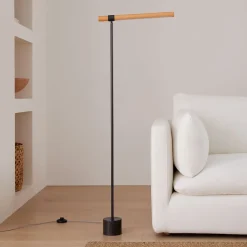 Linear Wood LED Floor Lamp (52")