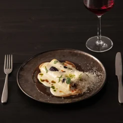 Nivo Metallic Dinnerware Collection