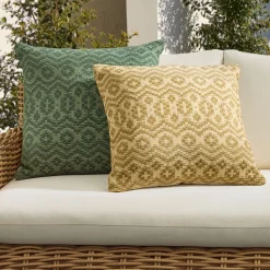 Outdoor Diamond Plaid Pillow