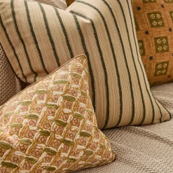 Pierce & Ward Floral Filigree Pillow Cover & Throw Set
