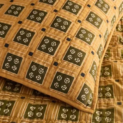 Pierce & Ward Floral Grid Quilt & Shams