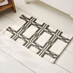 Plush Grid Bath Mat