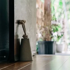 Pretti.Cool Door Stop