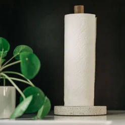 Pretti.Cool Paper Towel Holder