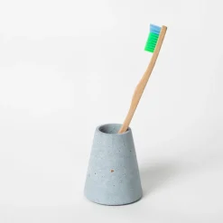 Pretti.Cool Toothbrush Holder