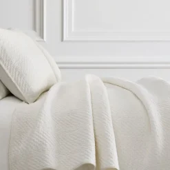 Reflections Matelasse Quilt & Shams