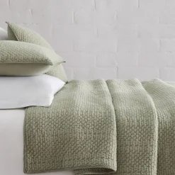 Reflections Matelasse Quilt & Shams