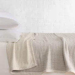 Reversible Double Cloth Blanket
