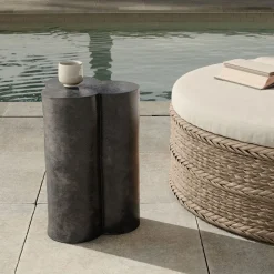 Romaric Outdoor End Table (13")