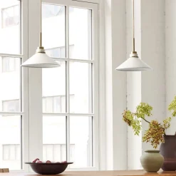 Roslyn Pendant (10"–22")