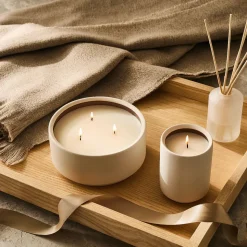 Sandalwood & Leather w/ Brushed Woven Throw Gift Set