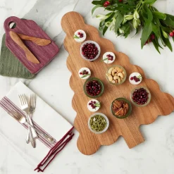 Scalloped Wood Tree Cutting Board