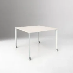 Simii Wake Square Table