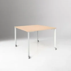 Simii Wake Square Table