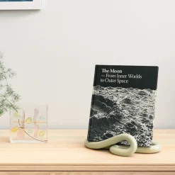 SIN Lumbra Book Stand Object