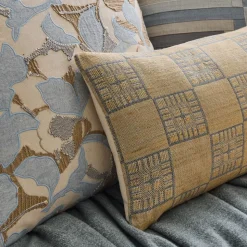 Soft Geometric Pillow Cover & Throw Set