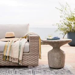 Tambor Outdoor Round Side Table (21")