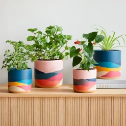 Ultralight Dreams Indoor Terracotta Planter