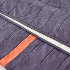 Vacilando Studios Thanon Throw Quilt