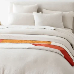 Vacilando Studios Wat Throw Quilt