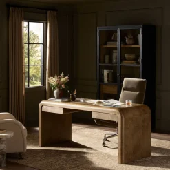 Vada Desk (70")