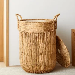 Vertical Line Hamper