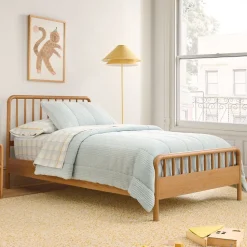 Wythe Spindle Bed